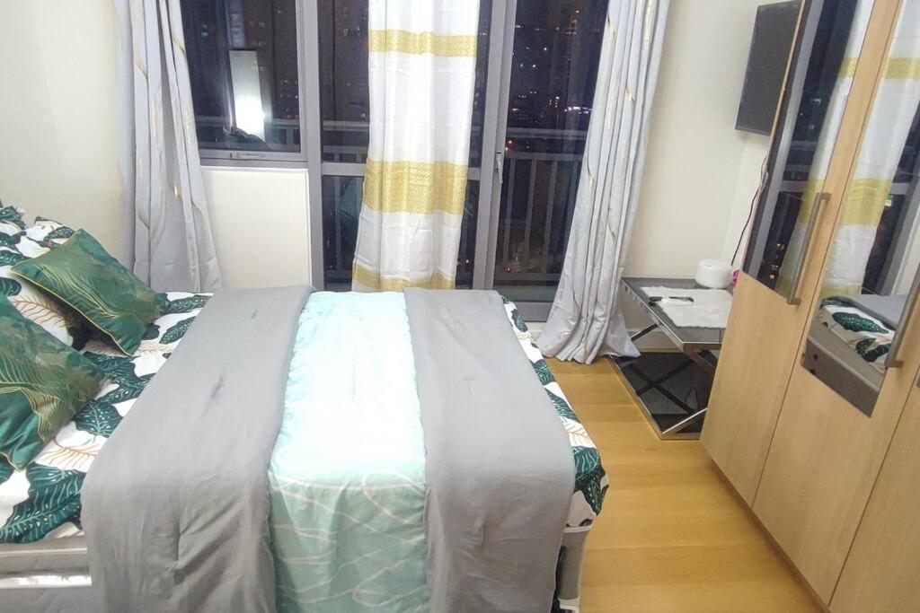 Aveline Suites Elite Rockwell View Acqua Private Residences Near Rockwell Makati Manila Exterior photo