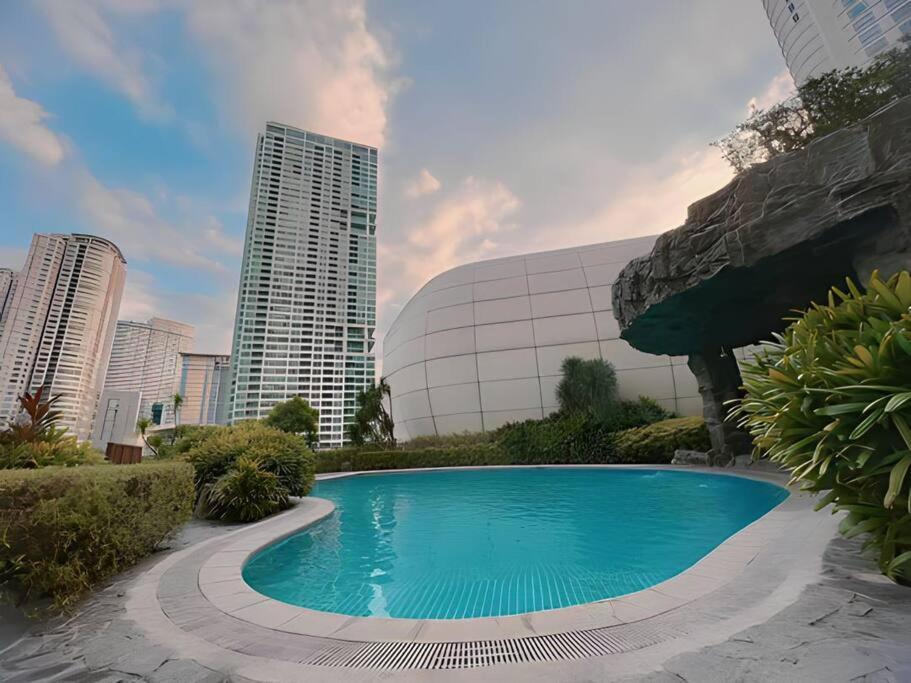 Aveline Suites Elite Rockwell View Acqua Private Residences Near Rockwell Makati Manila Exterior photo
